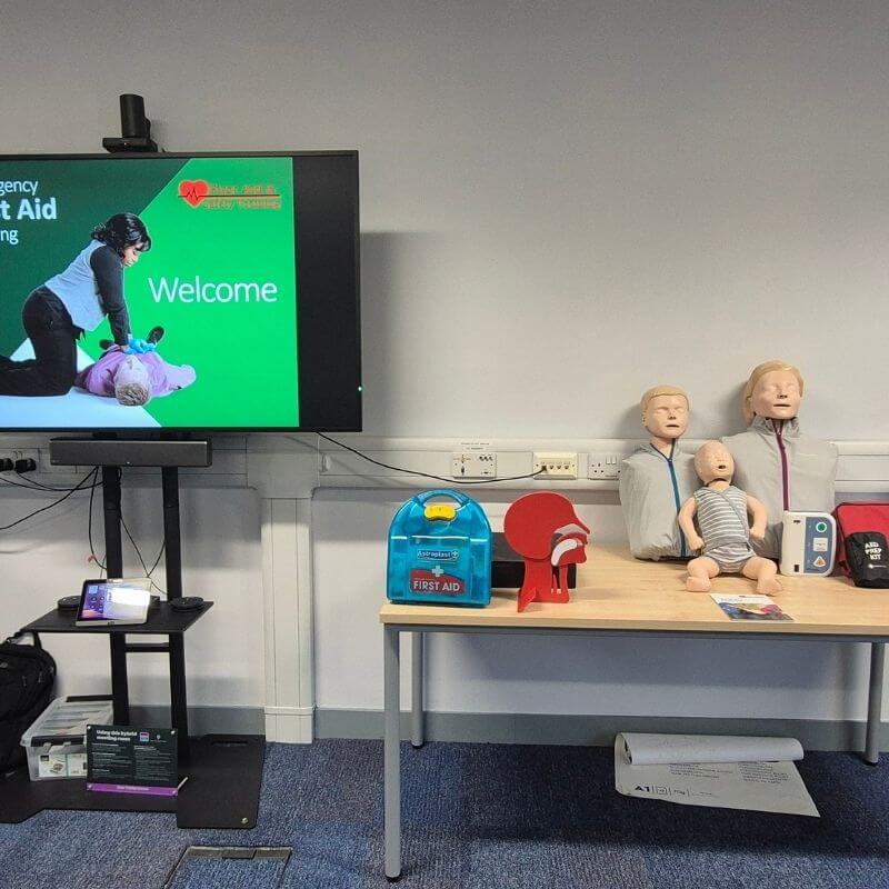 Workplace and paediatric first aid training in washington | first aid and safety training | first aid and safety training Workplace and Paediatric First Aid Training In Washington
